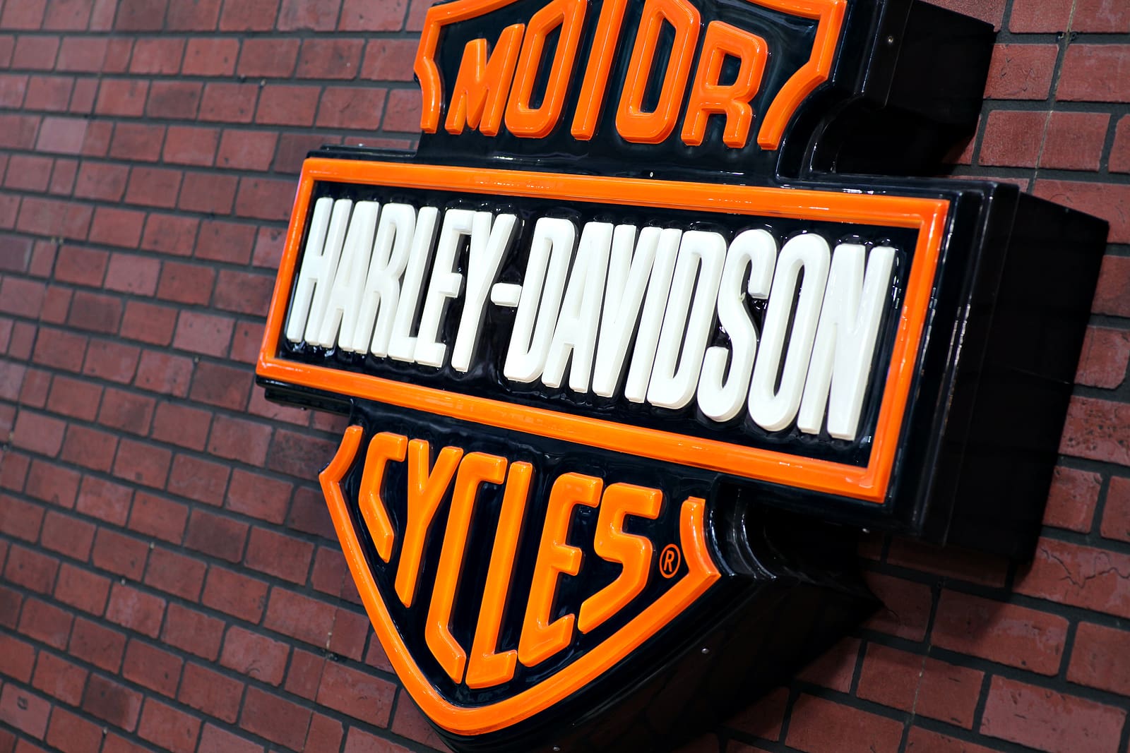 Harley-Davidson Navigates Industry Challenges as Company Pursues Growth Strategy in 2026